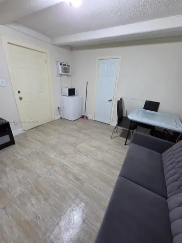 1420 SW 129 Court Miami FL 33184