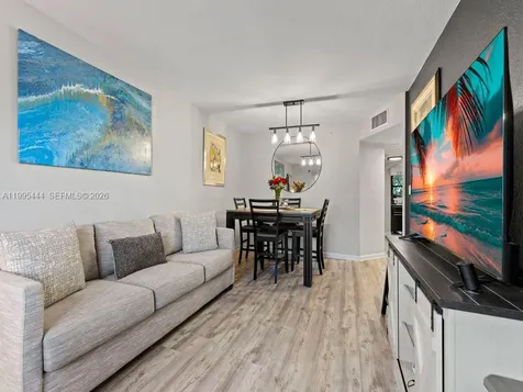 22441 SW 88th Place Cutler Bay FL 33190