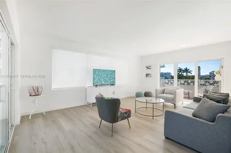 9881 E Bay Harbor Drive Bay Harbor Islands FL 33154