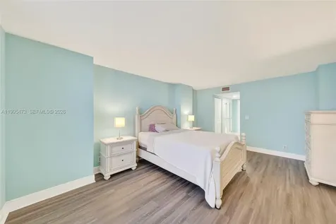 2301 S Ocean Drive Hollywood FL 33019