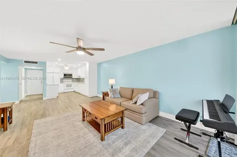 2301 S Ocean Drive Hollywood FL 33019