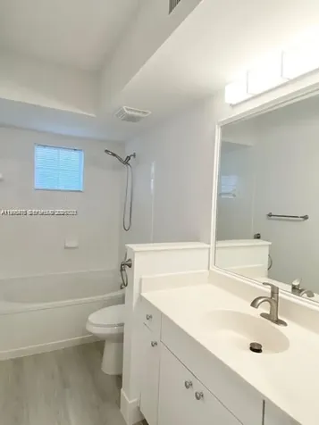 17100 N Bay Road Sunny Isles Beach FL 33160