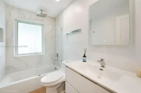 560 Hampton Lane Key Biscayne FL 33149