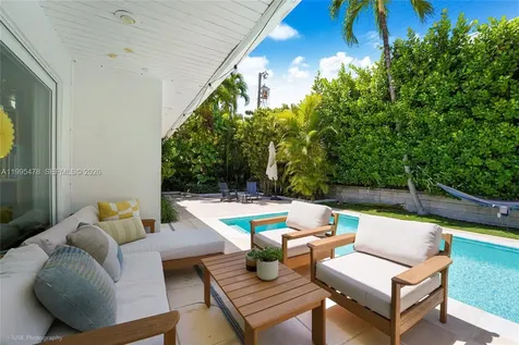 560 Hampton Lane Key Biscayne FL 33149