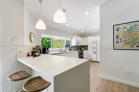560 Hampton Lane Key Biscayne FL 33149