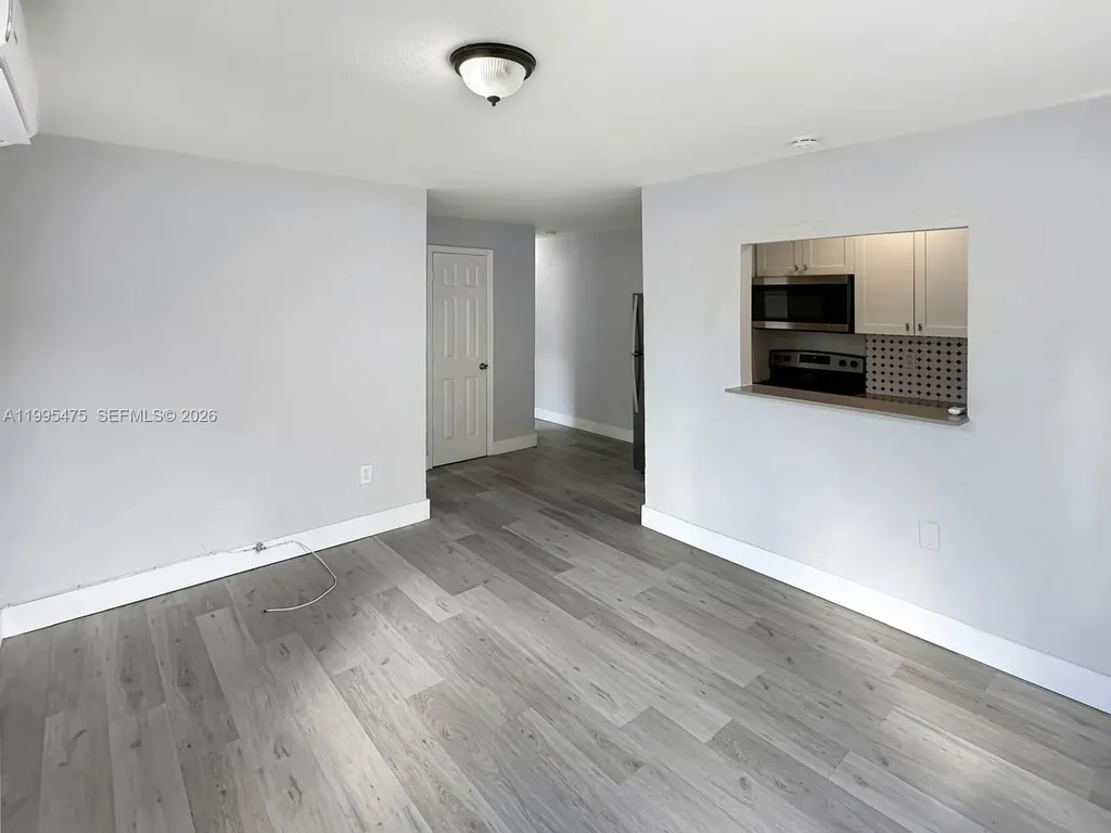 6647 SW 59th Place South Miami FL 33143
