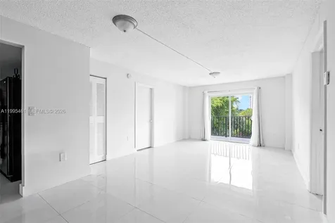 4801 NW 7th Street Miami FL 33126