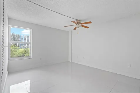 4801 NW 7th Street Miami FL 33126