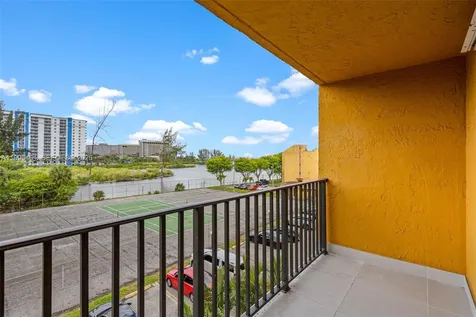 4801 NW 7th Street Miami FL 33126