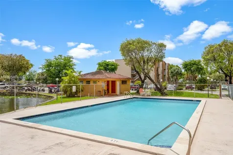 4801 NW 7th Street Miami FL 33126
