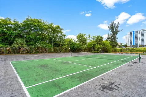4801 NW 7th Street Miami FL 33126