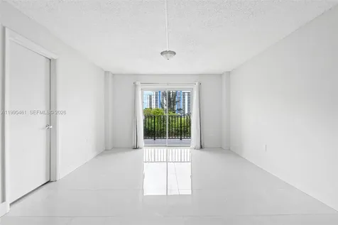 4801 NW 7th Street Miami FL 33126