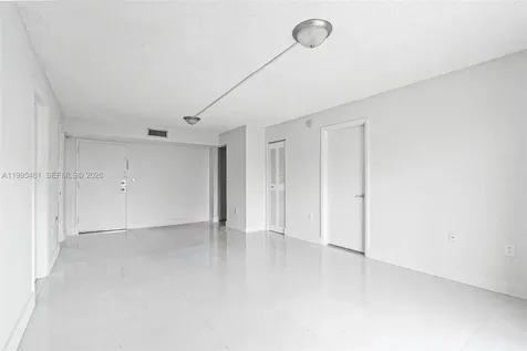 4801 NW 7th Street Miami FL 33126