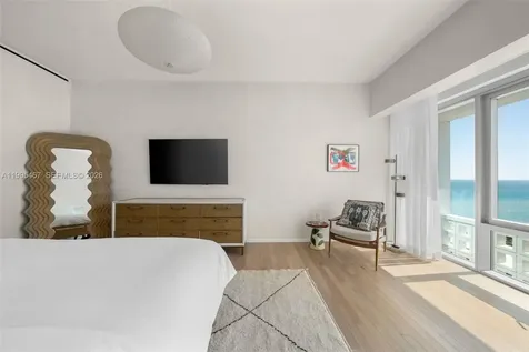 2901 Collins Avenue Miami Beach FL 33140