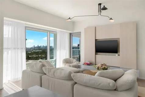 2901 Collins Avenue Miami Beach FL 33140