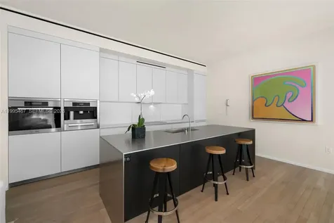 2901 Collins Avenue Miami Beach FL 33140