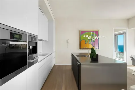 2901 Collins Avenue Miami Beach FL 33140