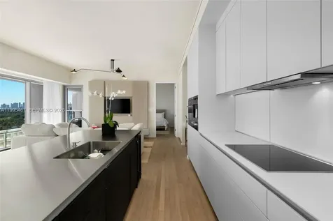2901 Collins Avenue Miami Beach FL 33140