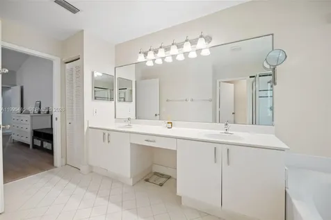 380 Cameron Drive Weston FL 33326