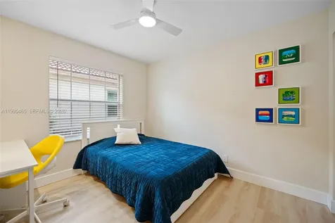 380 Cameron Drive Weston FL 33326