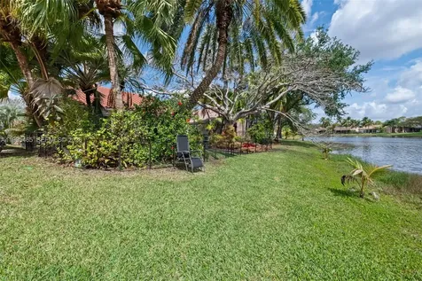 380 Cameron Drive Weston FL 33326