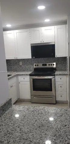 870 NW 87th Avenue Miami FL 33172