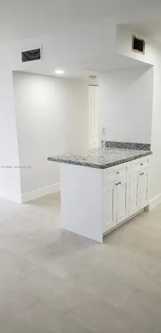 870 NW 87th Avenue Miami FL 33172