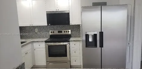 870 NW 87th Avenue Miami FL 33172