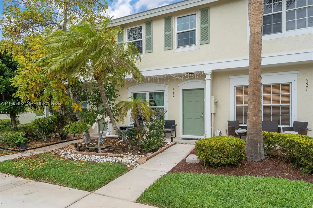 9925 NW 57th Manor Coral Springs FL 33076