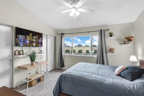 9925 NW 57th Manor Coral Springs FL 33076