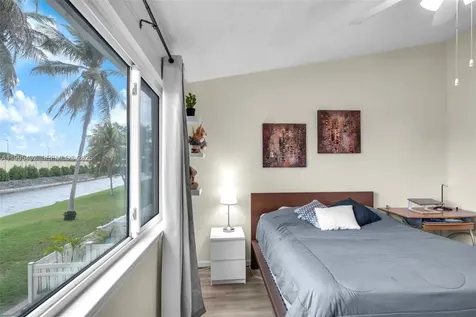 9925 NW 57th Manor Coral Springs FL 33076