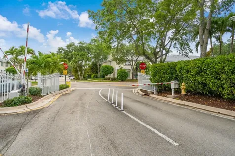 9925 NW 57th Manor Coral Springs FL 33076