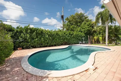 9370 SW 82nd Street Miami FL 33173