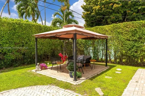 5810 SW 89th Court Miami FL 33173