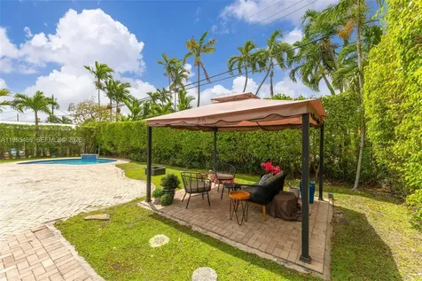 5810 SW 89th Court Miami FL 33173