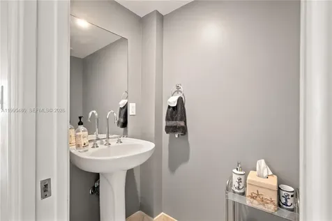 6917 Collins Avenue Miami Beach FL 33141