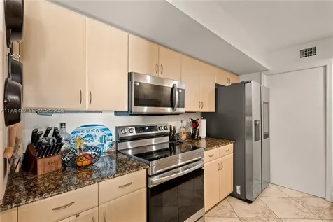 6917 Collins Avenue Miami Beach FL 33141