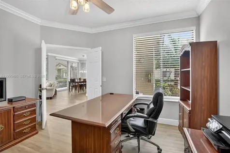 10517 NW 10th Street Plantation FL 33322