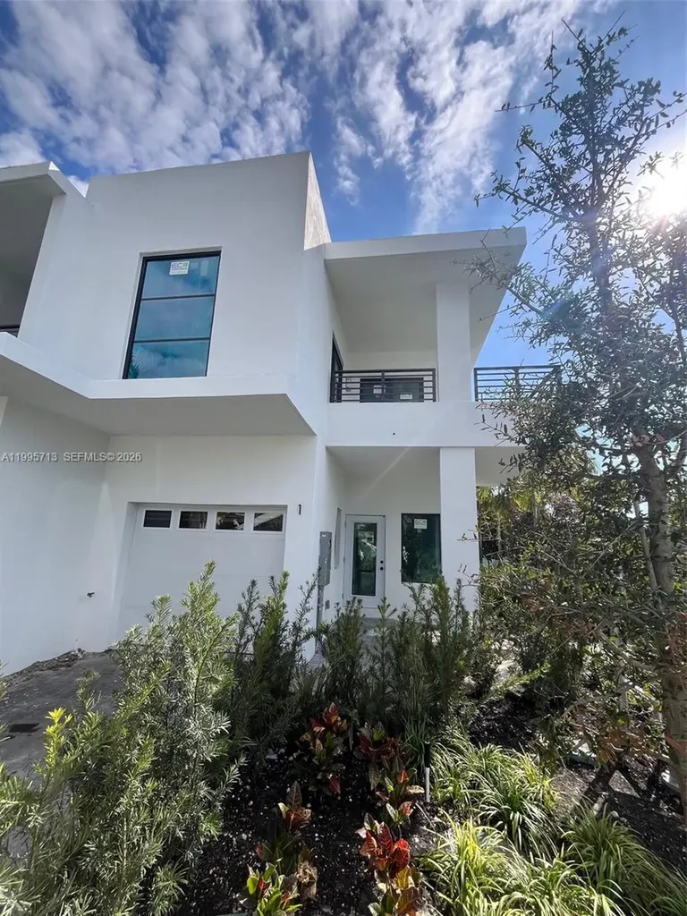 2511 Pierce Street Hollywood FL 33020