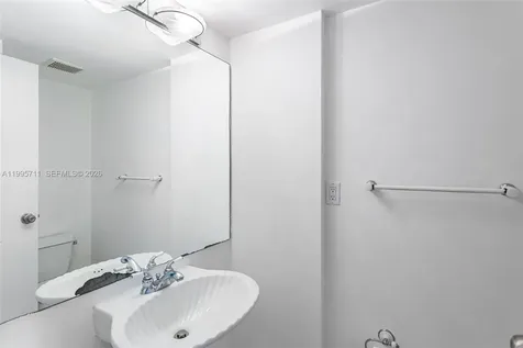 555 NE 15th Street Miami FL 33132