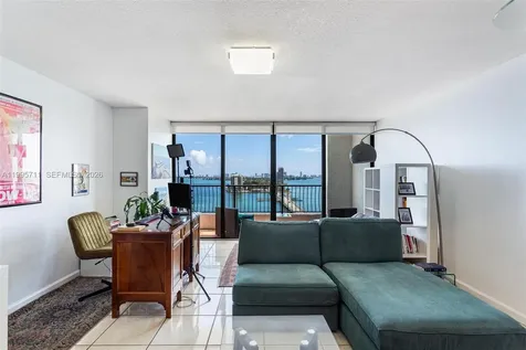 555 NE 15th Street Miami FL 33132