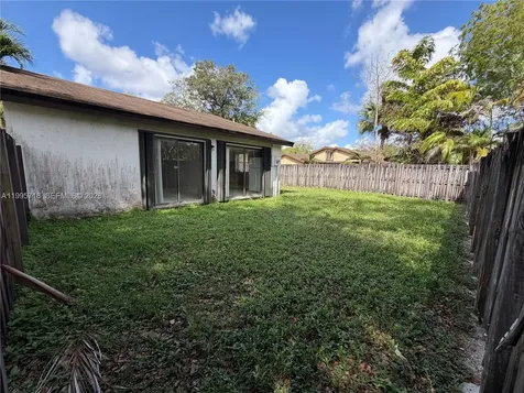 10828 SW 132nd Cir Court Miami FL 33186
