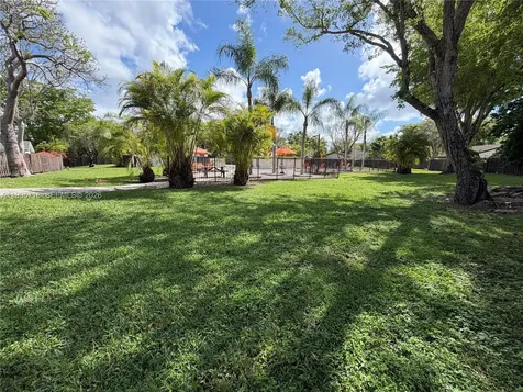 10828 SW 132nd Cir Court Miami FL 33186