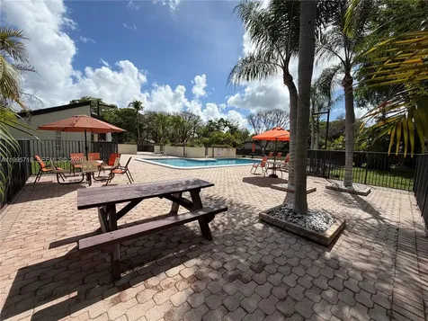 10828 SW 132nd Cir Court Miami FL 33186