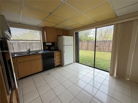 10828 SW 132nd Cir Court Miami FL 33186