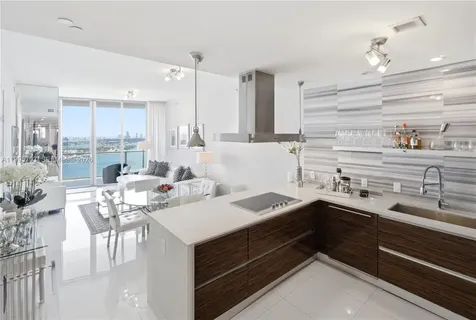1100 Biscayne Boulevard Miami FL 33132