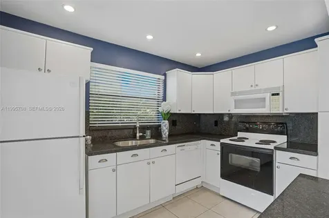 13993 SW 94th Circle Lane Miami FL 33186
