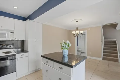 13993 SW 94th Circle Lane Miami FL 33186