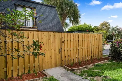 13993 SW 94th Circle Lane Miami FL 33186