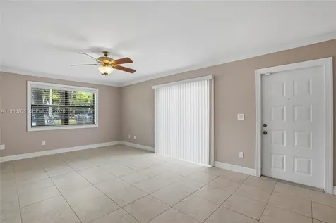 13993 SW 94th Circle Lane Miami FL 33186